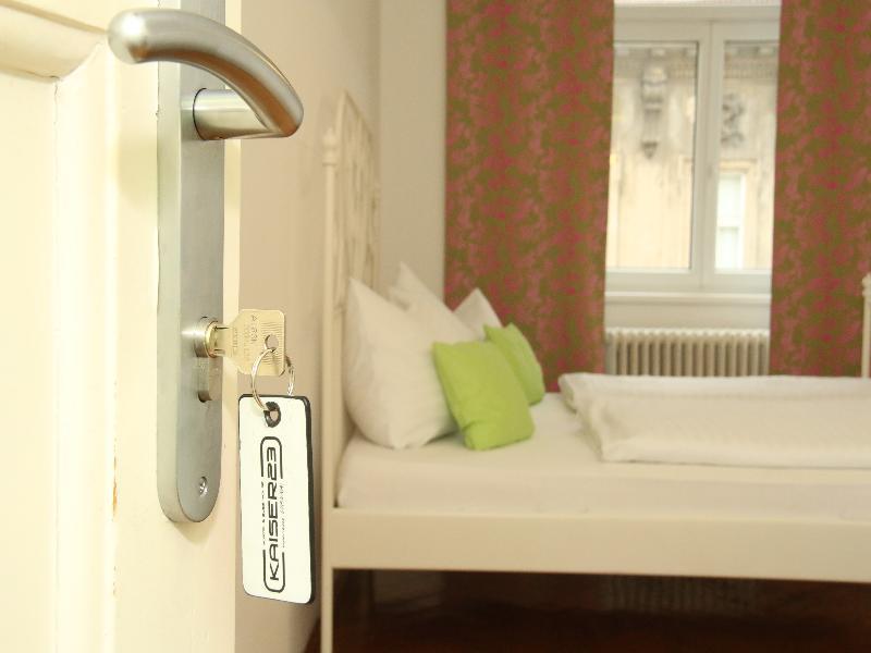 Hostel & Guesthouse Kaiser 23 Відень Екстер'єр фото